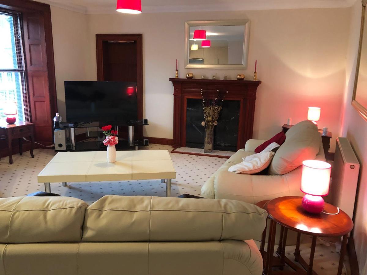 Executive Serviced Apartments 1 Forfar Bagian luar foto