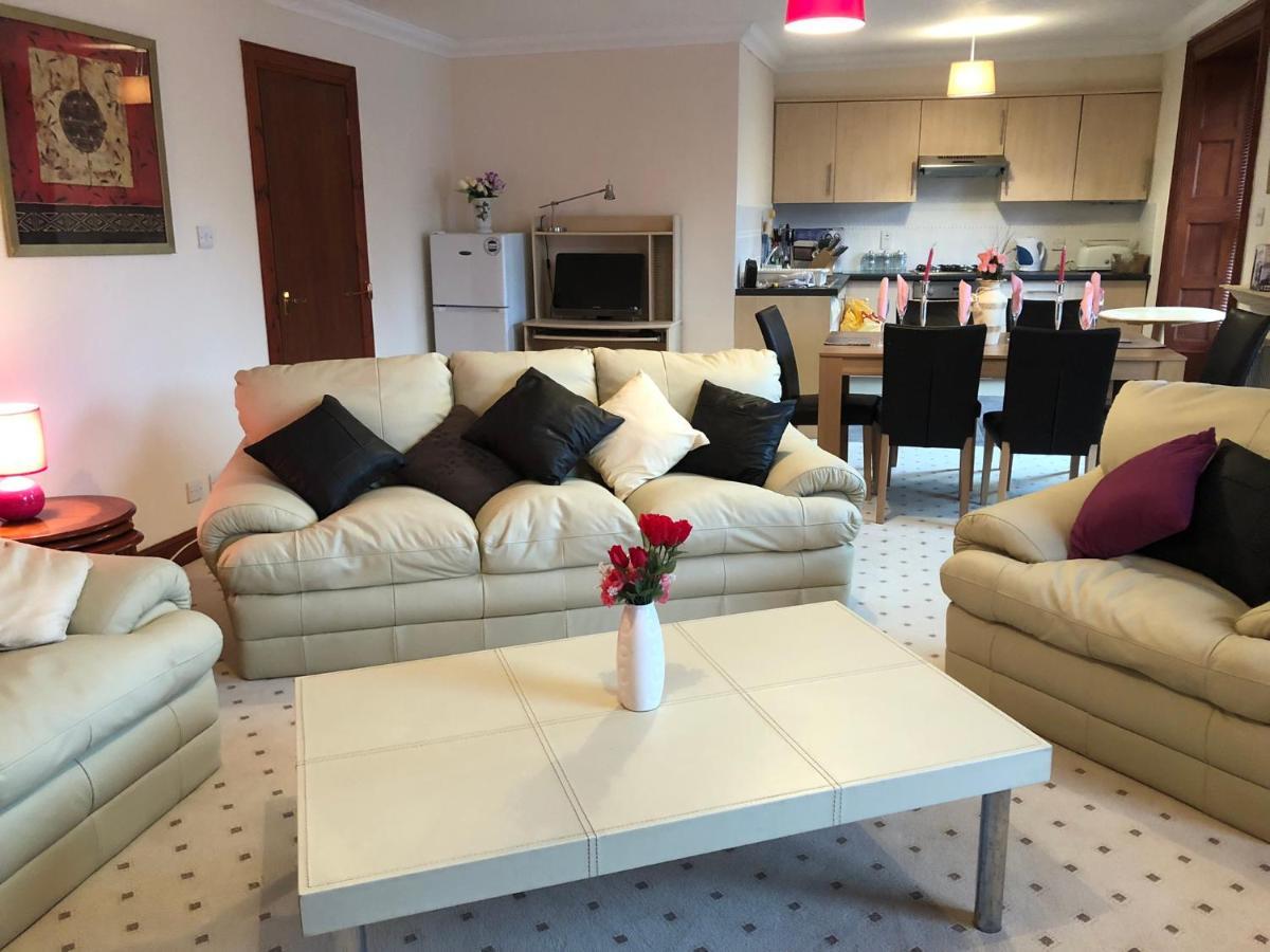 Executive Serviced Apartments 1 Forfar Bagian luar foto