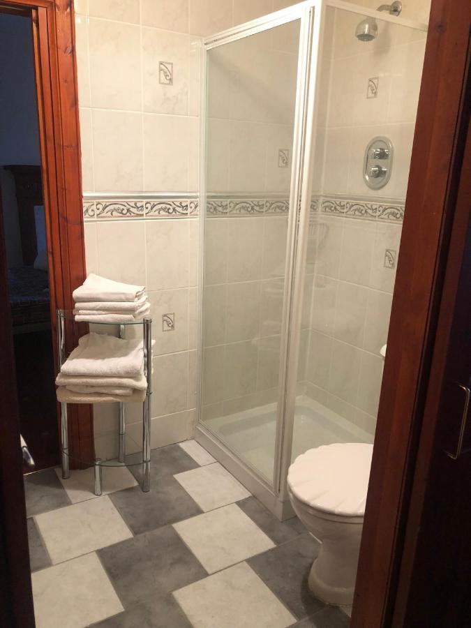 Executive Serviced Apartments 1 Forfar Bagian luar foto